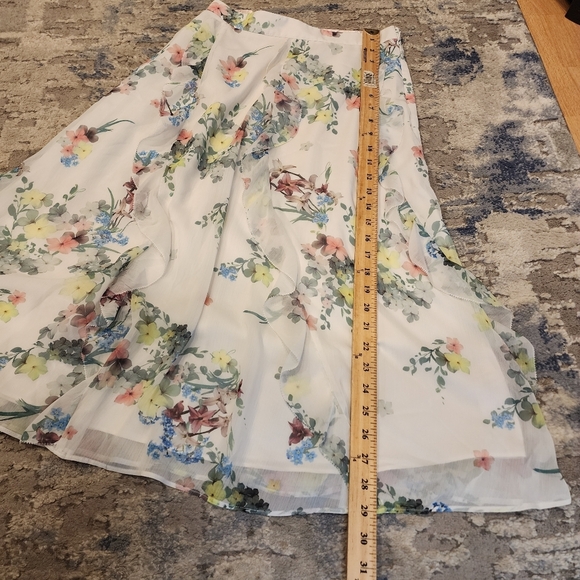 Ted Baker Lurissa Floral-Printed Ruffle Mini Skirt Ivory Size 4 (Ted Size 1) - Picture 11 of 16